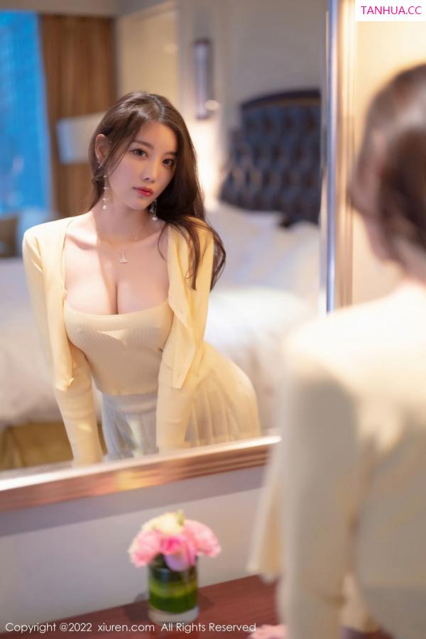 杨晨晨 sugar小甜心CC [XiuRen]高清写真图 2022.03.01 No.4654 杨晨晨Yome第9张图片